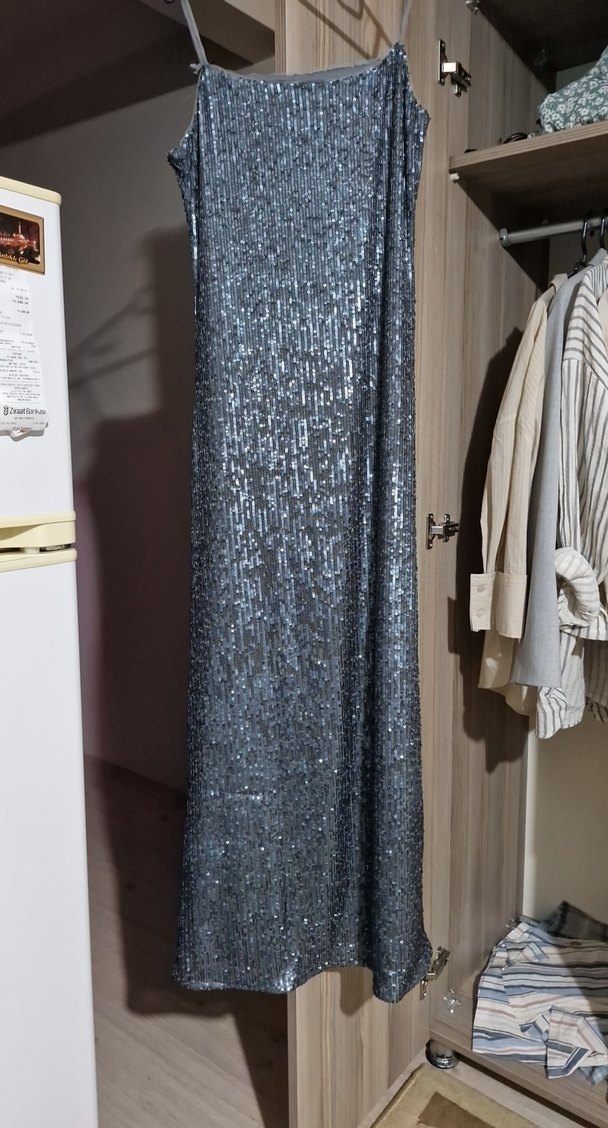 Gri Uzun Gece Elbisesi - Görsel 2