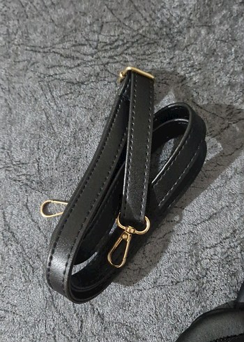 Siyah Kalp Şekilli Deri Kadın Çanta - Görsel 3