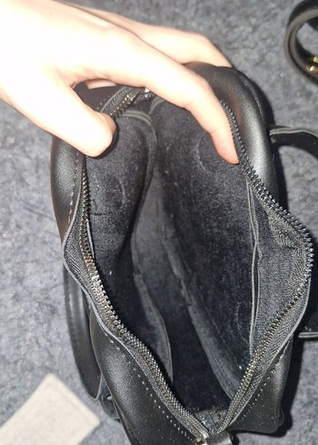 Siyah Kalp Şekilli Deri Kadın Çanta - Görsel 2