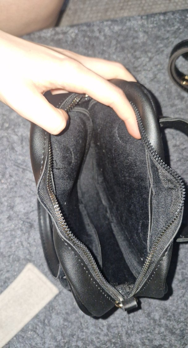 Siyah Kalp Şekilli Deri Kadın Çanta - Görsel 2