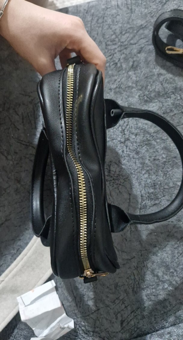 Siyah Kalp Şekilli Deri Kadın Çanta - Görsel 4