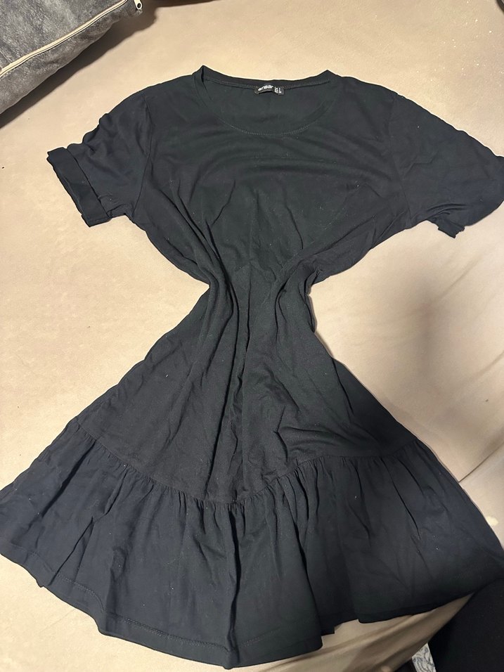 Siyah elbise - Görsel 2