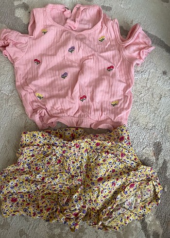 Pembe Nakışlı Fırfırlı Kız Bebek Takımı