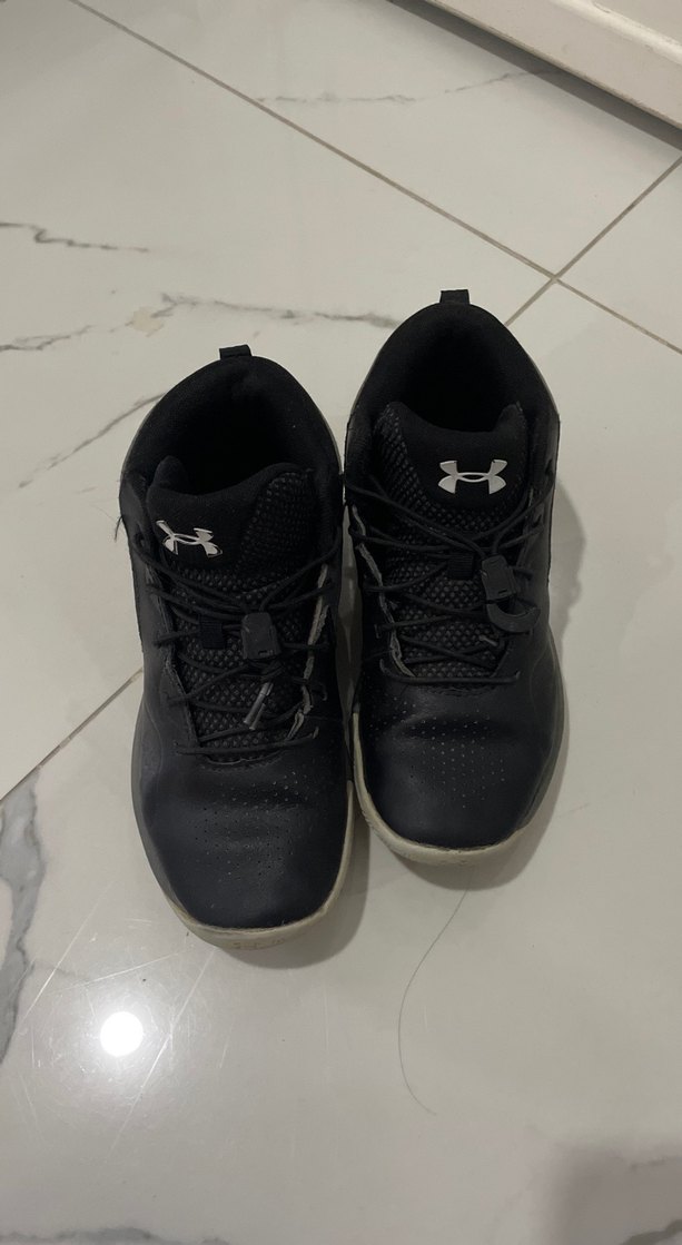 Siyah Bağcıklı Basketbol Ayakkabısı - Görsel 2