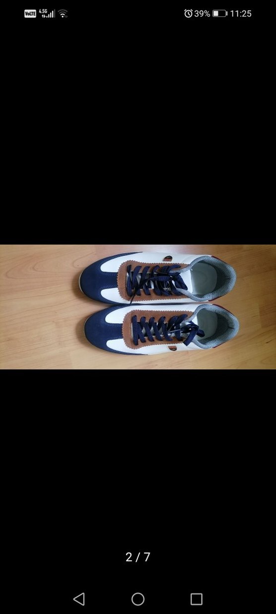 Beyaz ve Lacivert Bağcıklı Spor Ayakkabı - Görsel 2