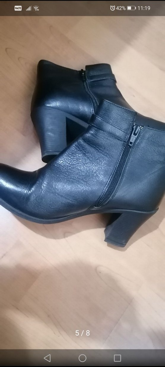 Kadın Siyah Deri Tokalı Topuklu Bot - Görsel 4