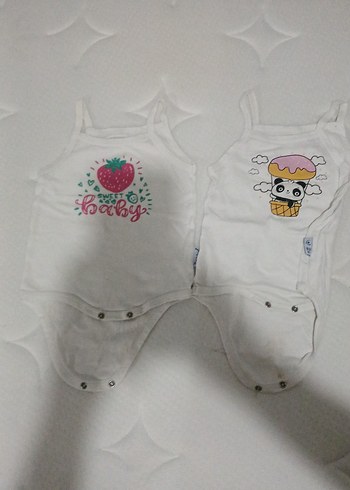 HelloBaby Beyaz Kız Bebek Askılı Çıtçıtlı Body