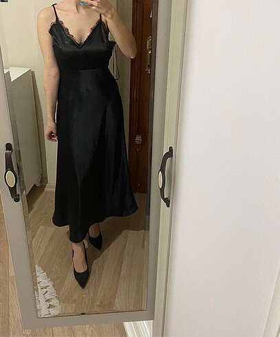 Zara Uzun elbise saten