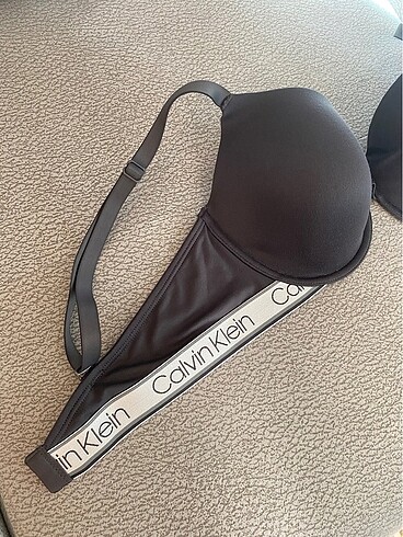 40 Beden gri Renk Calvin Klein sütyen balenli dolgusuz 85B