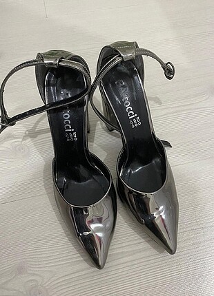 Gri rugan stiletto 