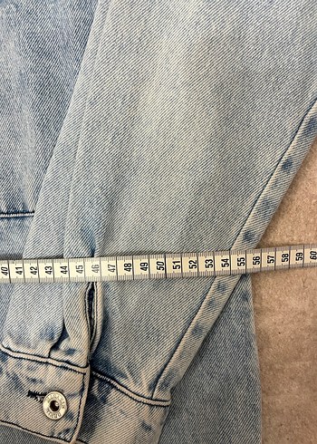 Düğmeli Kısa Kollu Mavi Denim Ceket - Görsel 3