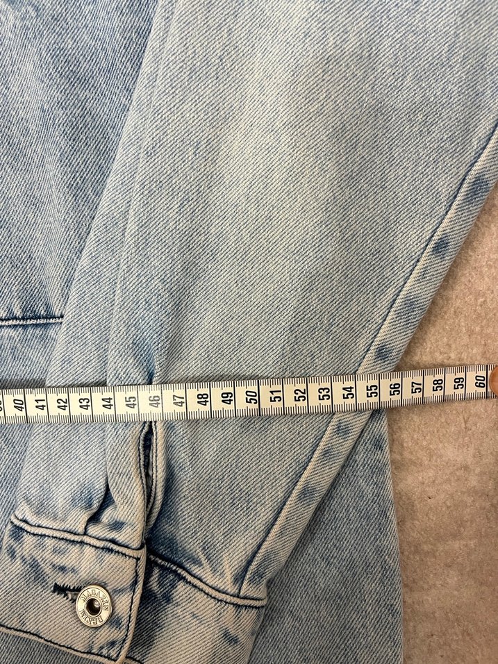 Düğmeli Kısa Kollu Mavi Denim Ceket - Görsel 3