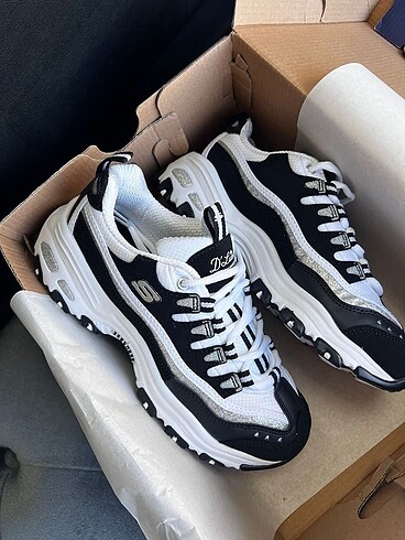 Skechers D Lites