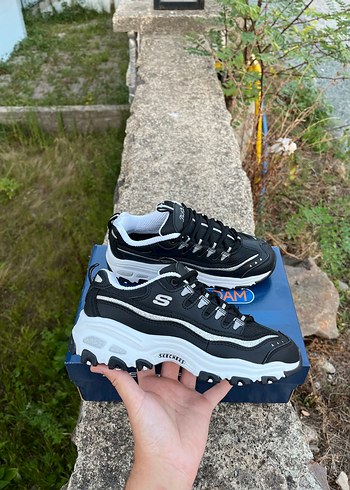 Skechers D Lites