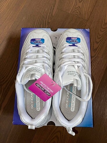 38 Beden Skechers D Lites