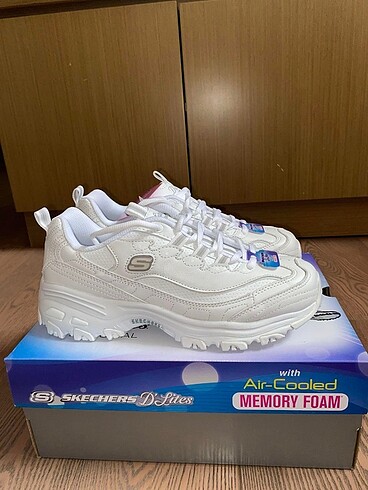 Skechers D Lites