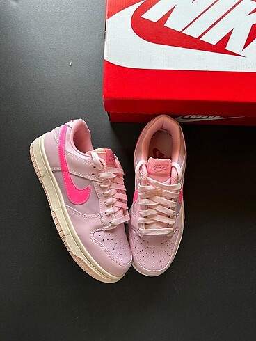 Nike Dunk Low Pink
