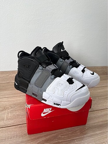 Nike Air More Uptempo