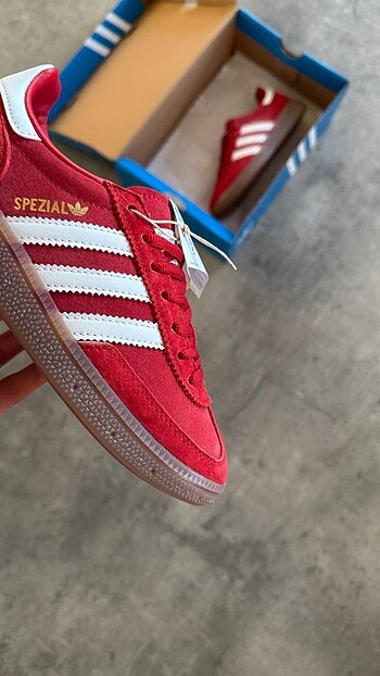 38 Beden Adidas Spezial Red