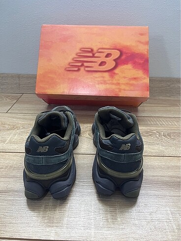 39,5 Beden New Balance 9060