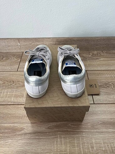 39 Beden beyaz Renk Golden Goose Deluxe
