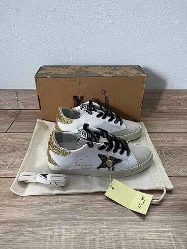 Golden Goose Deluxe