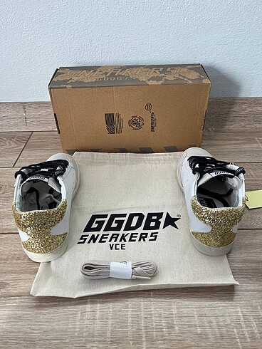 36 Beden beyaz Renk Golden Goose Deluxe