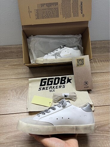 37 Beden Golden Goose Deluxe