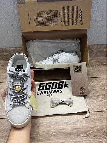 37 Beden beyaz Renk Golden Goose Deluxe