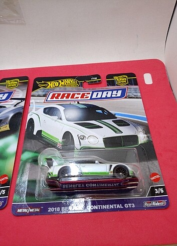 Beden Renk Hot Wheels Premium 3 lu set