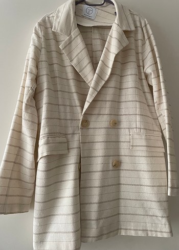 Bej Düğmeli Keten Kadın Blazer