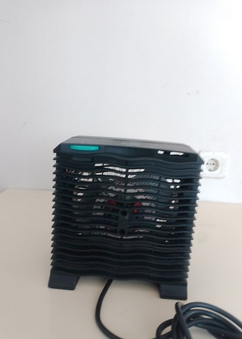 Diğer Kompakt Siyah Elektrikli Isıtıcı