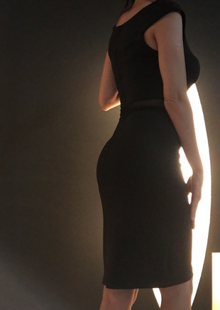 Siyah tül detaylı elbise 