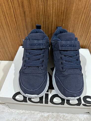 33 Beden lacivert Renk Skechers kız çocuk spor ayakkabısı