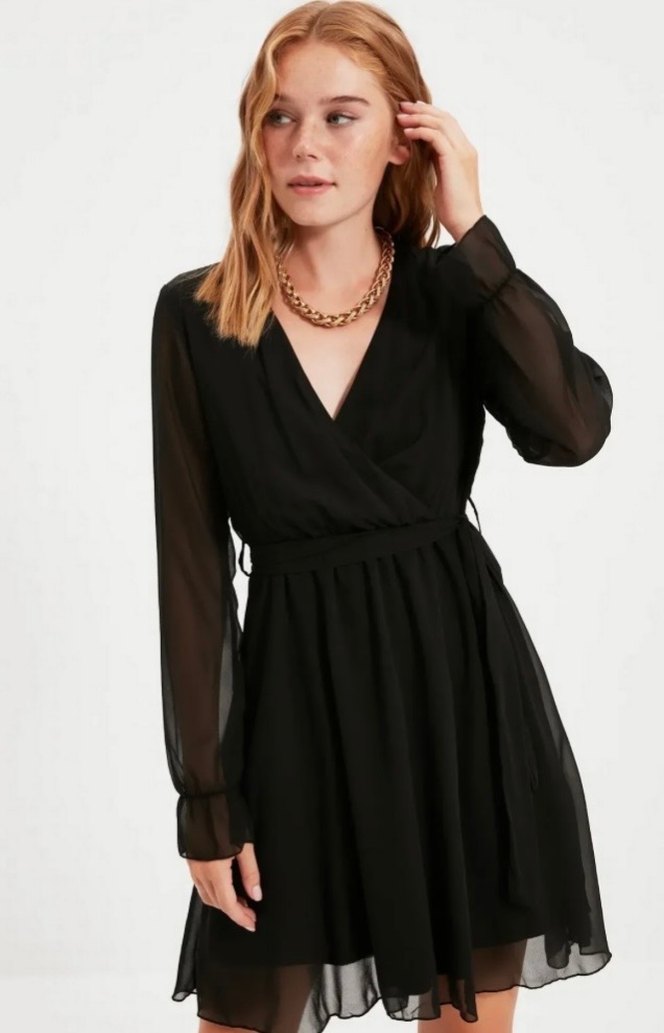 V Yaka Siyah Piliseli Mini Elbise - Görsel 3