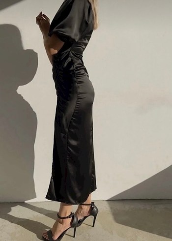 Saten Siyah Elbise - Görsel 3