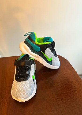 23 Beden gri Renk Nike Revolution 7 Spor Ayakkabi 23.5 No