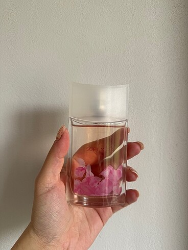 Beden Renk Avon SoftMusk