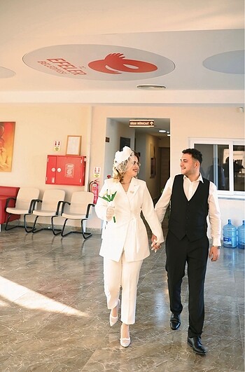 Beyaz blazer nikah takım