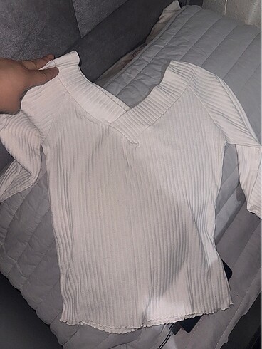 Beyaz crop kayık yaka