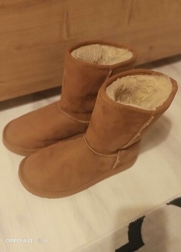 UGG bot orjinal degil 