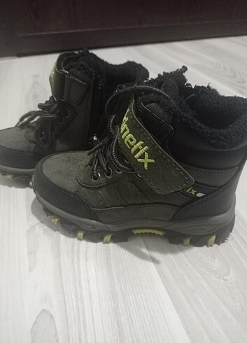 26 Beden Kinetix Çocuk bot
