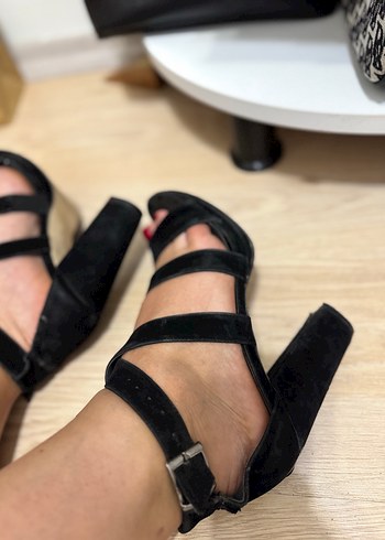 38 Beden siyah Renk Siyah Platform Topuklu Bantlı