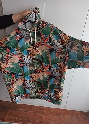 Kapşonlu oversize uzun sweatshirt