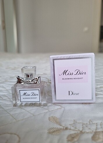 Miss Dior Blooming Bouquet Deluxe Boy 5 ml