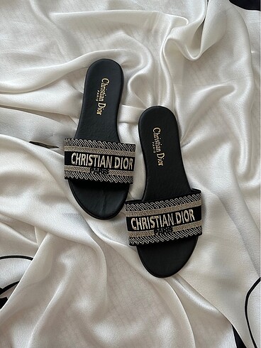 Christian Dior Terlik