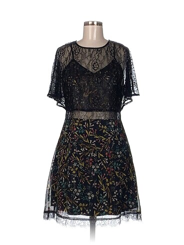 Zara Kısa Elbise %70 İndirimli.