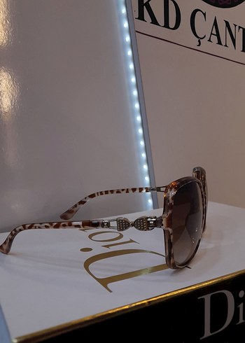 Şeffaf Kahverengi Modern Klasik Kadın Gözlüğü - Görsel 3