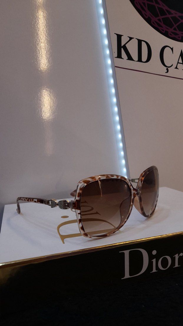 Şeffaf Kahverengi Modern Klasik Kadın Gözlüğü - Görsel 2