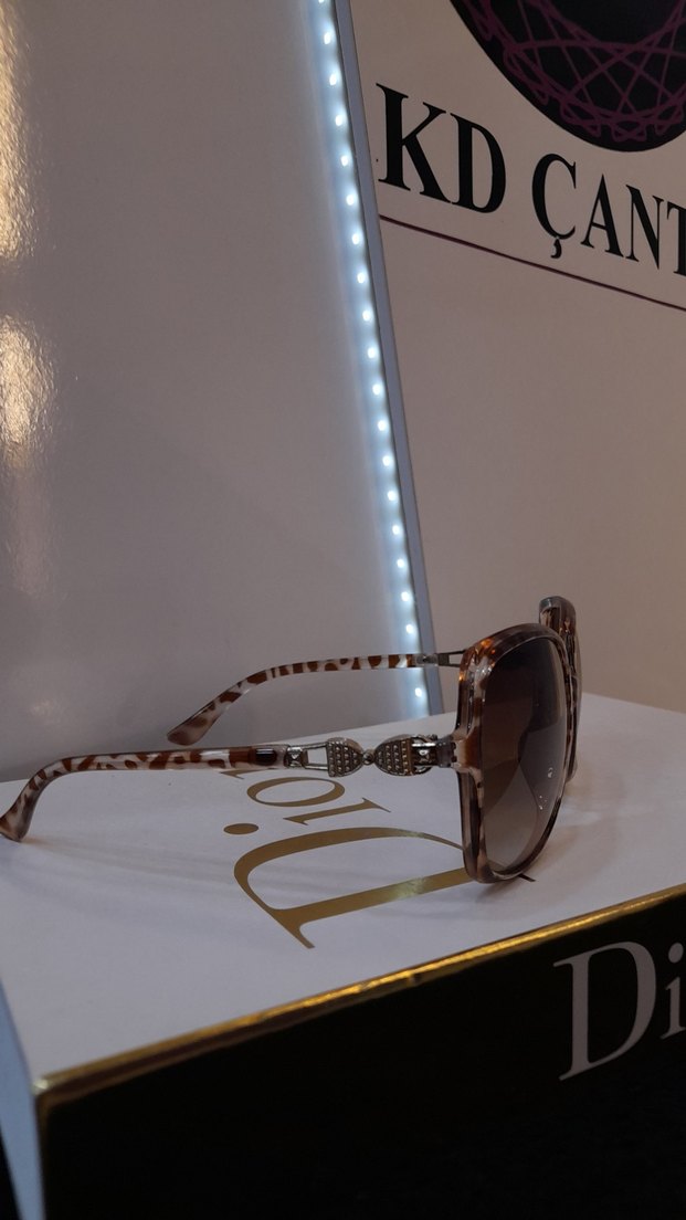 Şeffaf Kahverengi Modern Klasik Kadın Gözlüğü - Görsel 3